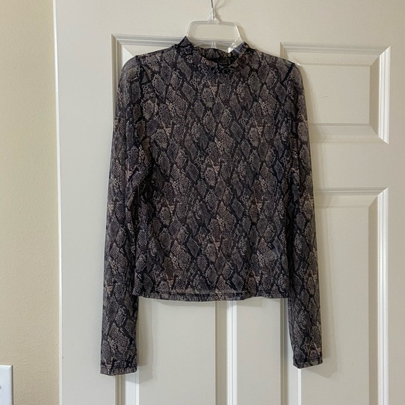 Wild Fable Snake Print Top/ Size M - Picture 3 of 6